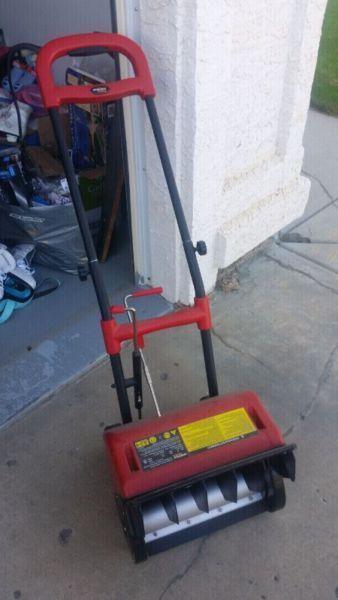 Sectarian tools electric snow shovel