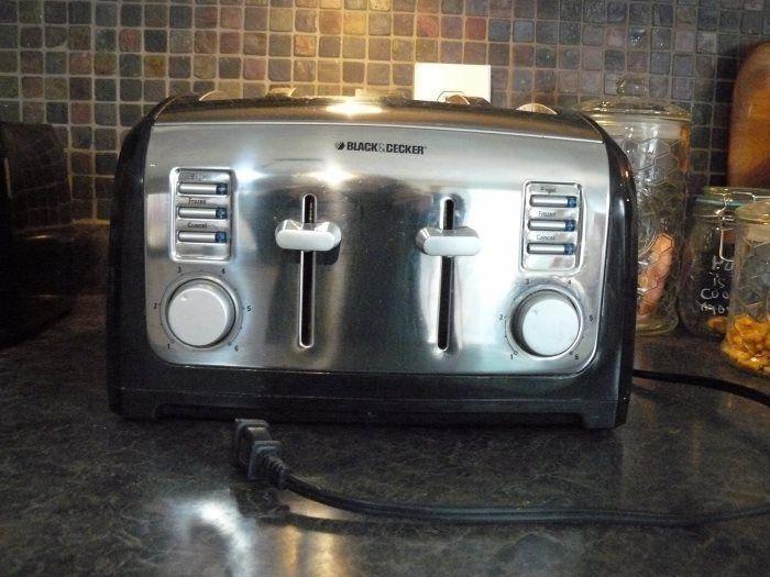 Black and Decker 4-Slot Toaster