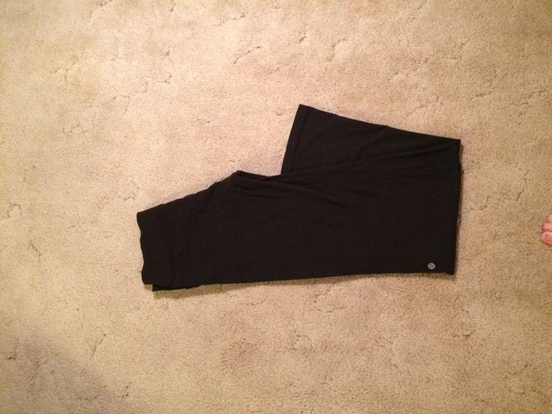 ❤️LULULEMON GROOVE PANTS SIZE 10 IN AWESOME CONDITION