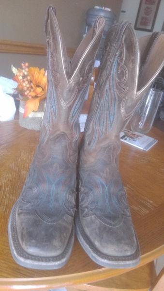 Women ariat cowboy boots!
