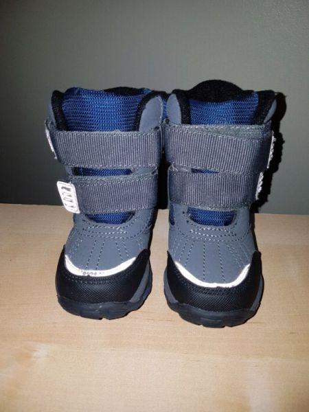 Snow Boots / Snowsuit