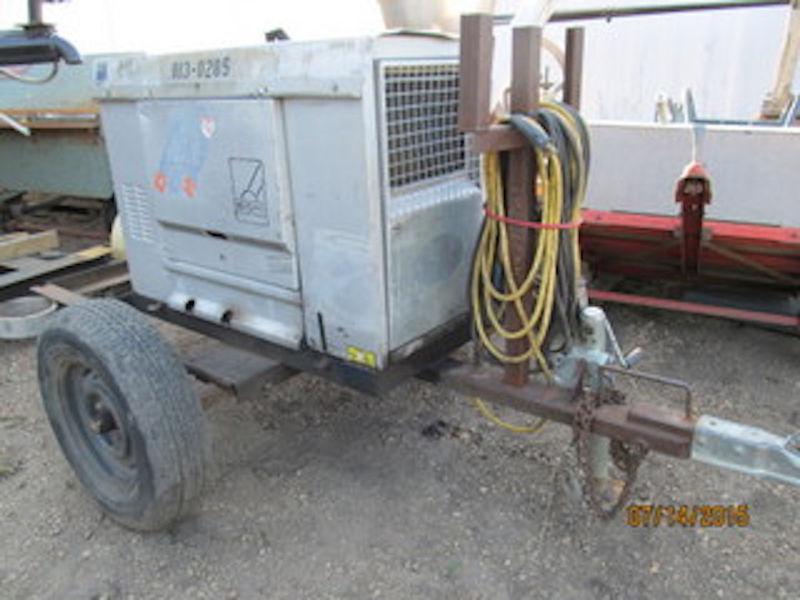 Red D-Arc D300K Diesel Welder C/W Trailer