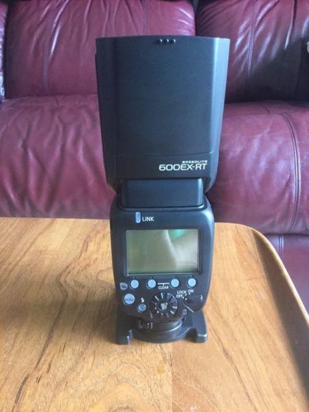 Canon 600 EX-RT Flash /Speedlight