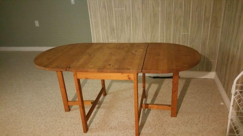 Table with two fold down leaves