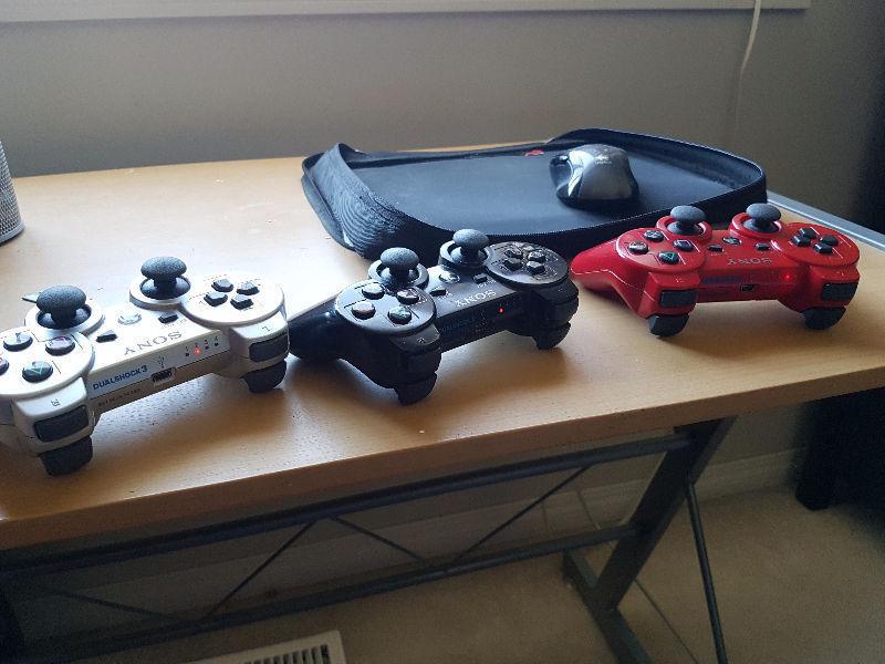 PS3 WITH 3 controls