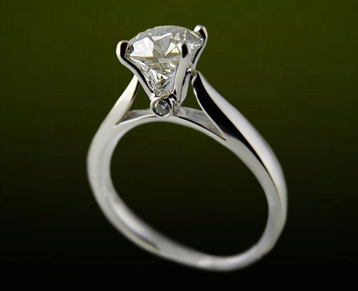 New 0.91CT Solitaire Diamond Engagement Ring in 18KT White Gold