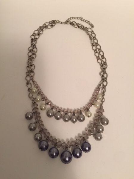 Pearl fashion necklace