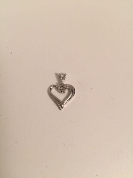 Solid 10K and diamond white gold classic heart pendant