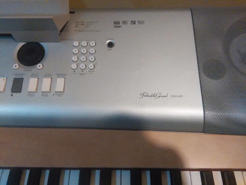 Yamaha DGX620 Digital keyboard 88 weighted keys