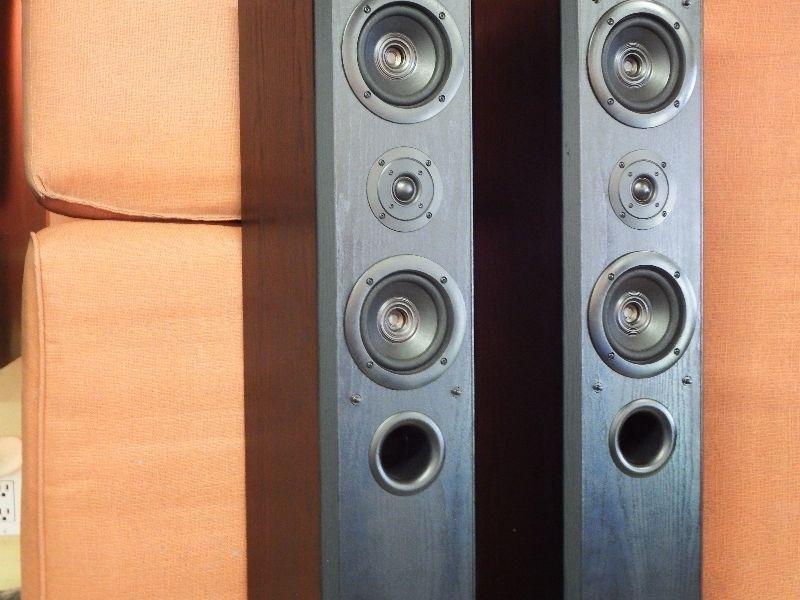 Technics Tower Speakers model SB-T200 V.G. Cond. Awesome Sound