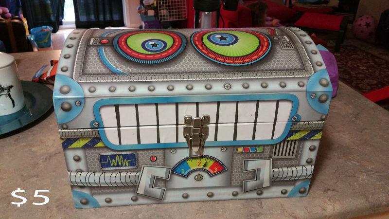 Robot Monster Toy box