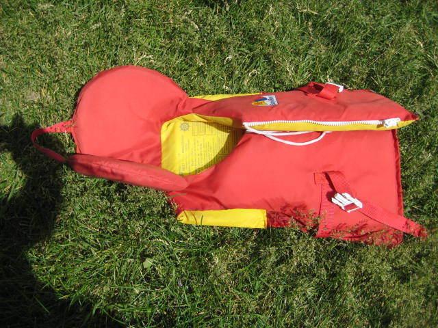 buoy o boy life jacket 60-90 lb/ 27-41 kg $9