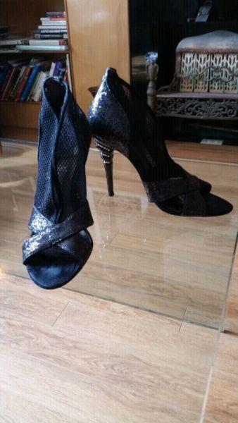 Guess by Marciano black heels fits 7.5-8