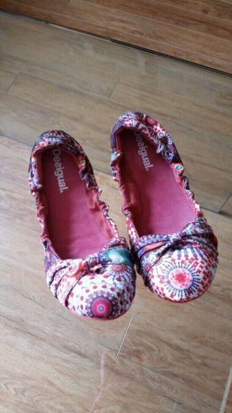 New Desigual canvas flats