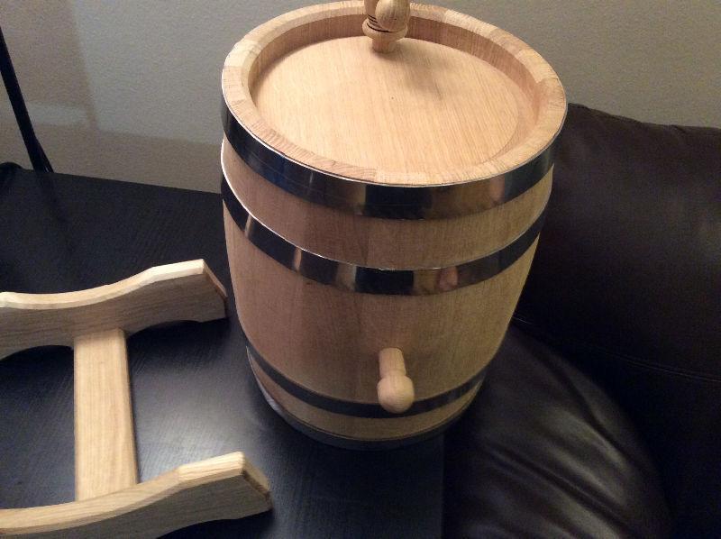 Hand made true oak barrels, top quality