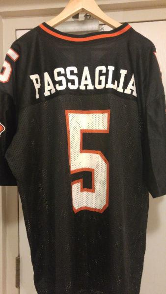 BC LIONS LUI PASSAGLIA 25 YEAR SIGNED JERSEY AND BALL