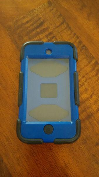 Griffin Survivor iPod Touch 4 Case Black/Blue