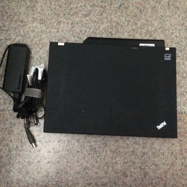 Think pad t61 with new battery and charger