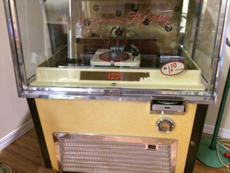 AMI 1955 Vintage Jukebox