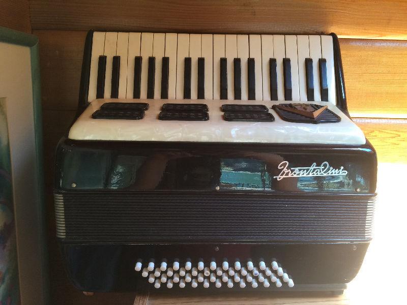 Frontalini Accordian 48 bass