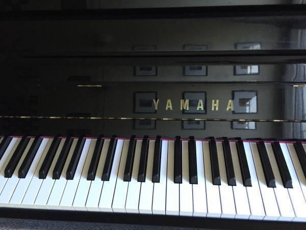 C108 Piano $1600 must move out of Kitsilano before Aug 30