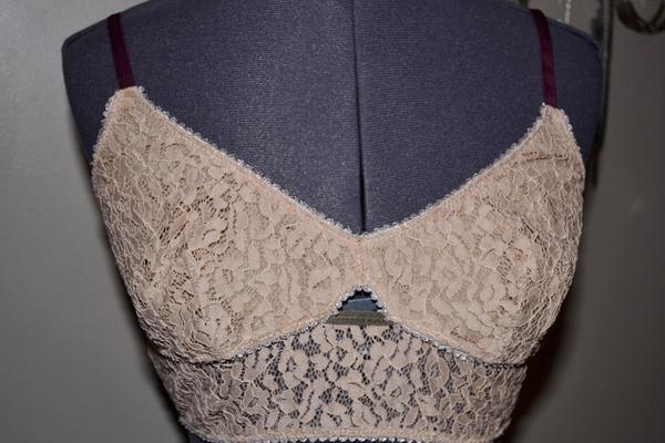 Free People lace- long line- keyhole bra- New- size M