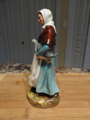 Royal Doulton Figurine HN1991 Country Lass