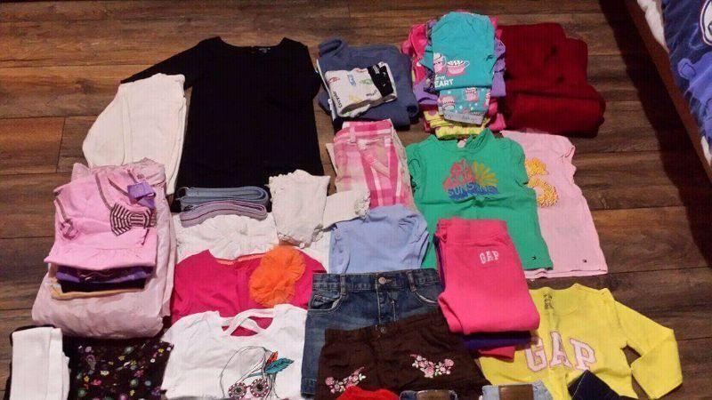 Just like new - tons of BRAND NAME Girls Clothes (size 3t)