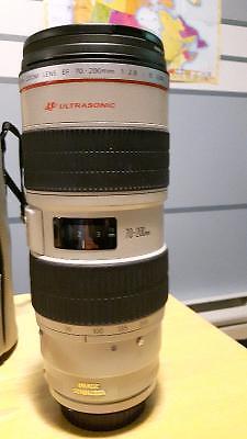 Canon EF 70 - 200 mm F/2.8 L series USM IS lens