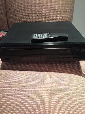 YAMAHA 5 DISC CD PLAYER, PERFECT CONDITION