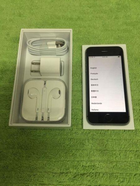 iPhone 5s with Rogers in brand new condition