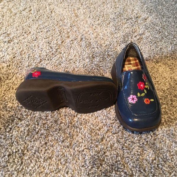 Wanted: Size 5 Gymboree girls dress shoes