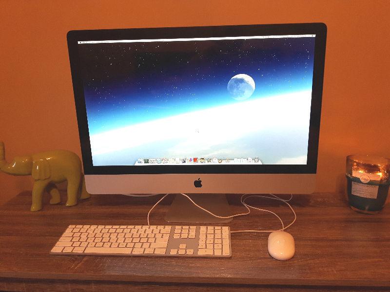 Apple iMac 27 - inch Desktop PC