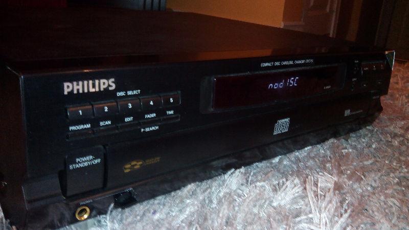FOR SALE..Philips 5 disc cd player ALL 50$