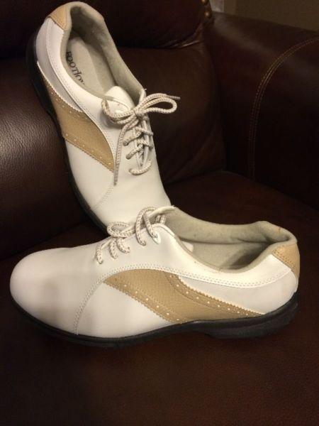 FootJoy Ladies 9M Golf Shoes NEW