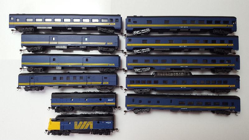 Model Trains - VIA Rail Passenger Set