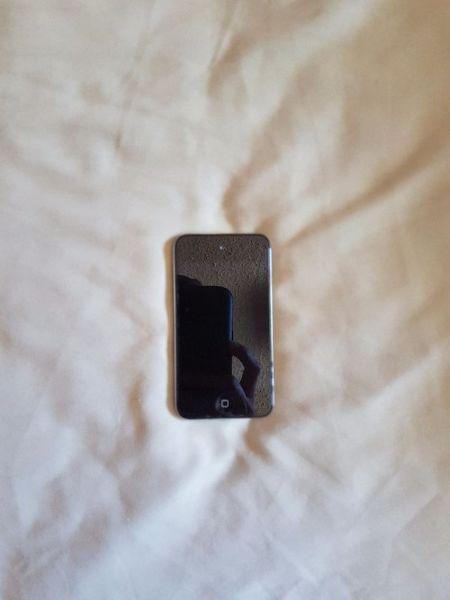 4th Generation 32G iPod Touch - Black