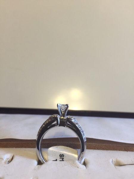 Sterling Silver cubic zirconia ring
