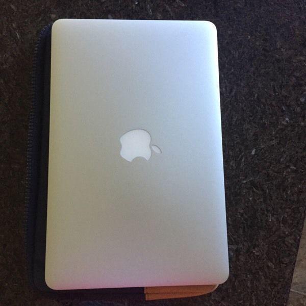 Great Condition MacBook Air 11.6