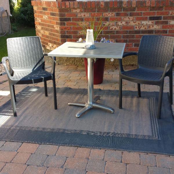 Bistro Table with 2 Chairs