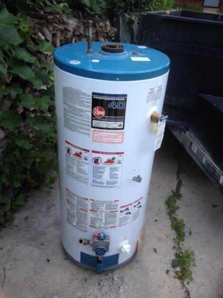 Rheem Professional Series 40 gallon hot water tank
