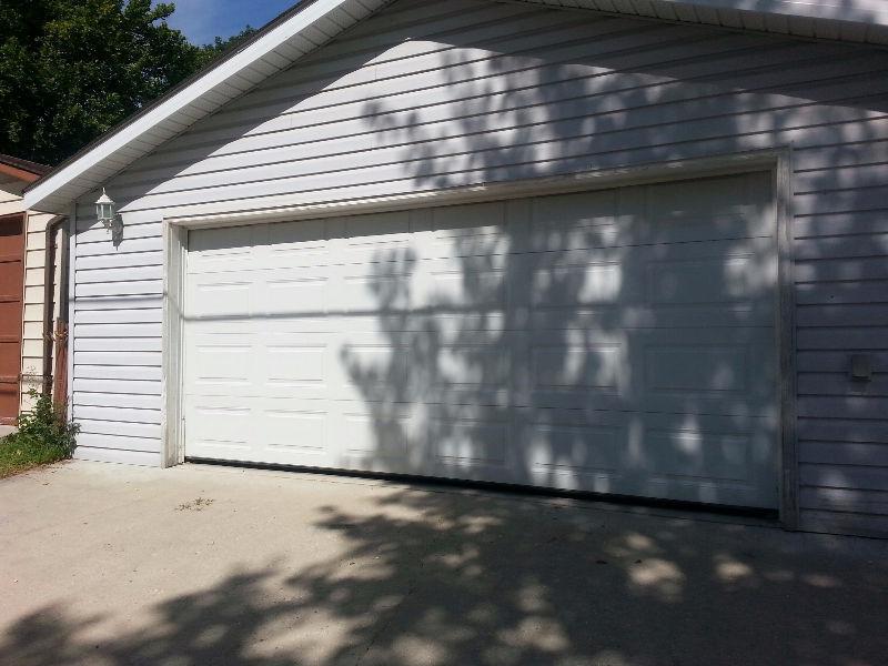 Thermocraft Insulated Garage door w/chamberlain