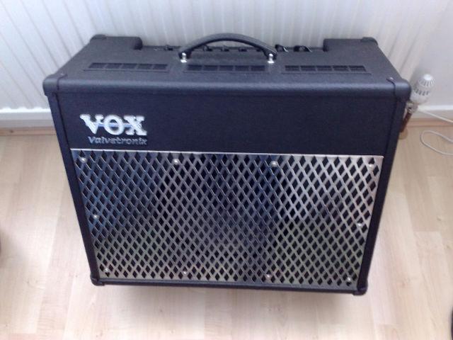 Vox Valvetronix AD50VT Guitar Amp