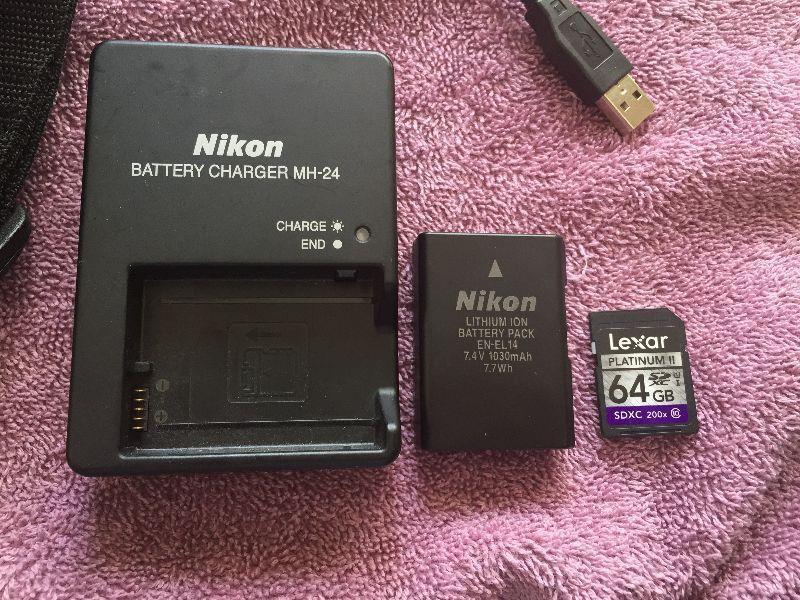 Nikon D3200 24 MP DSLR: 2xlenses, 64 GB card, case