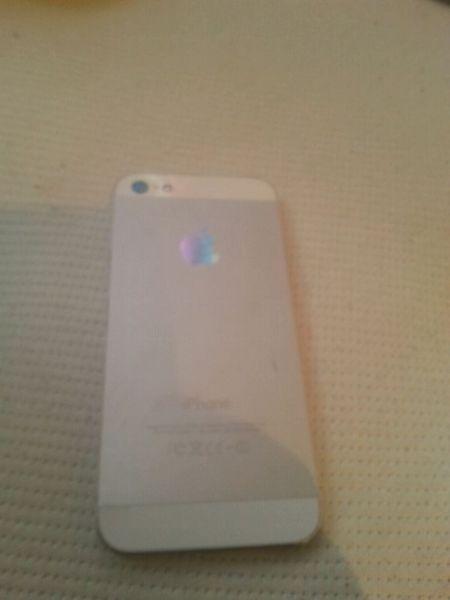 White Iphone 5 / 16 Gigs / Rogers