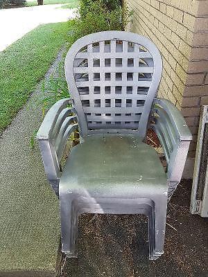 Set of 4 Stackable Silver Lawn Chairs