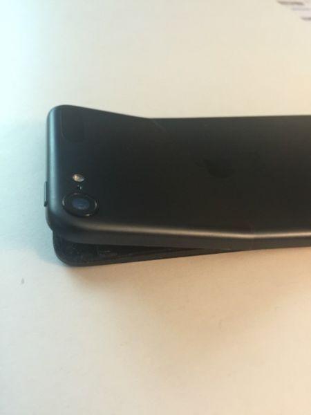 Wanted: 16 GB iPod Touch black - broken