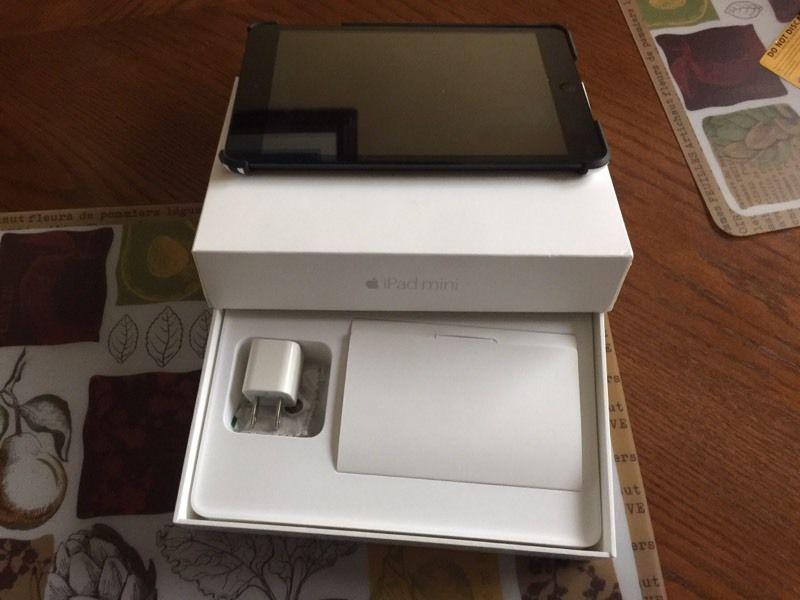 Selling iPad mini 16gb $200 Best for kids or for portability