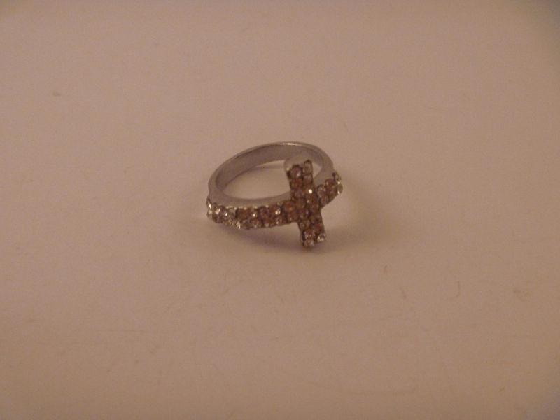 Cross Ring With Rhinestones Size 6 1/2