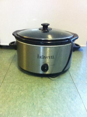 Bravatti black and stainless steel slow cooker